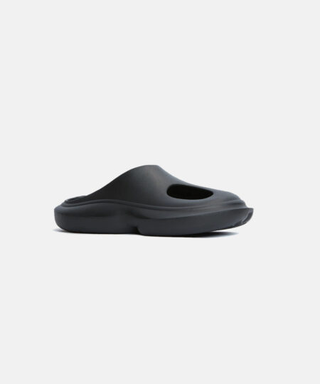 Paq Supply Cozy Slydes in Black